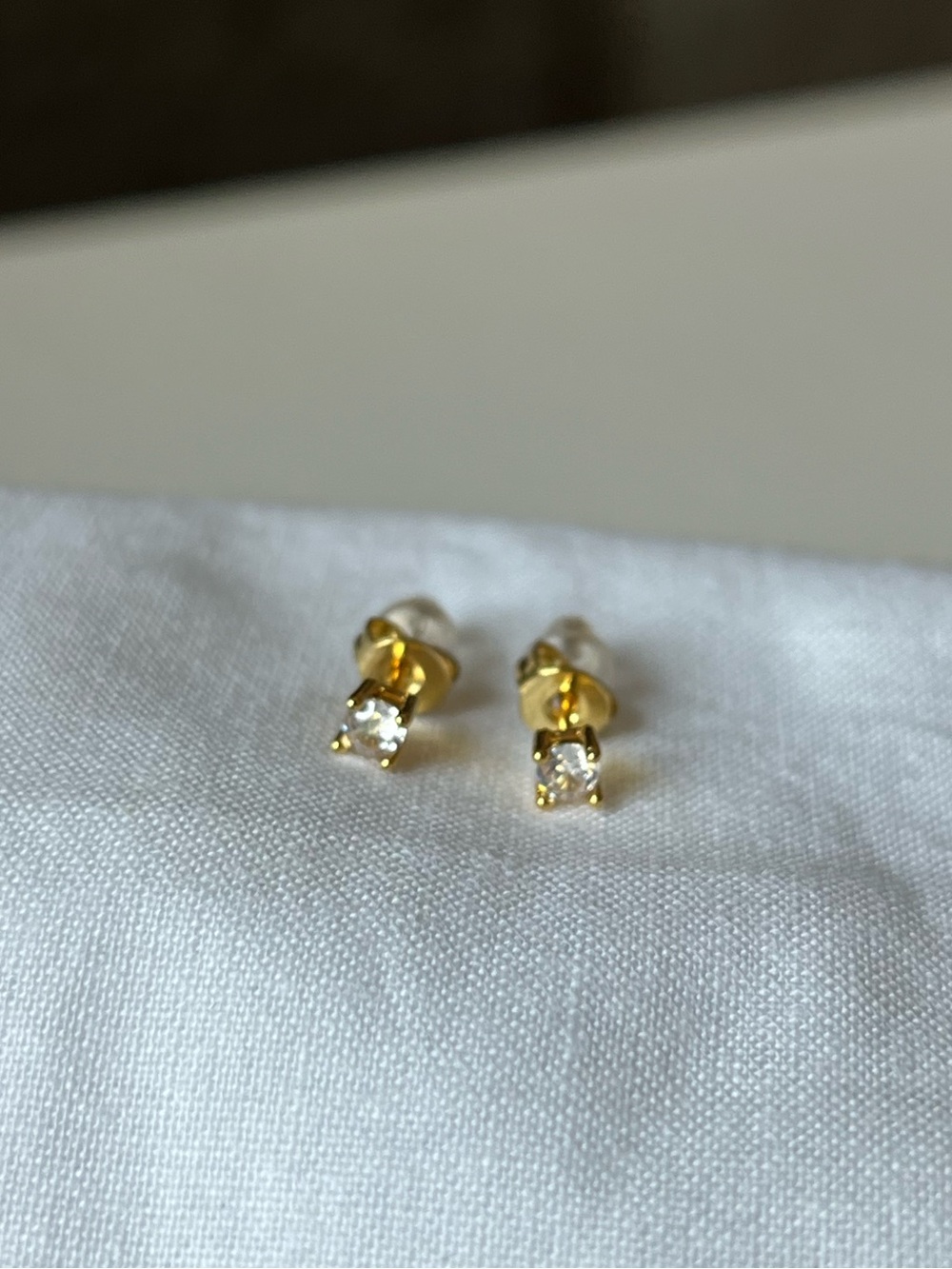 Cake Gold Stud Earrings with Clear Stones